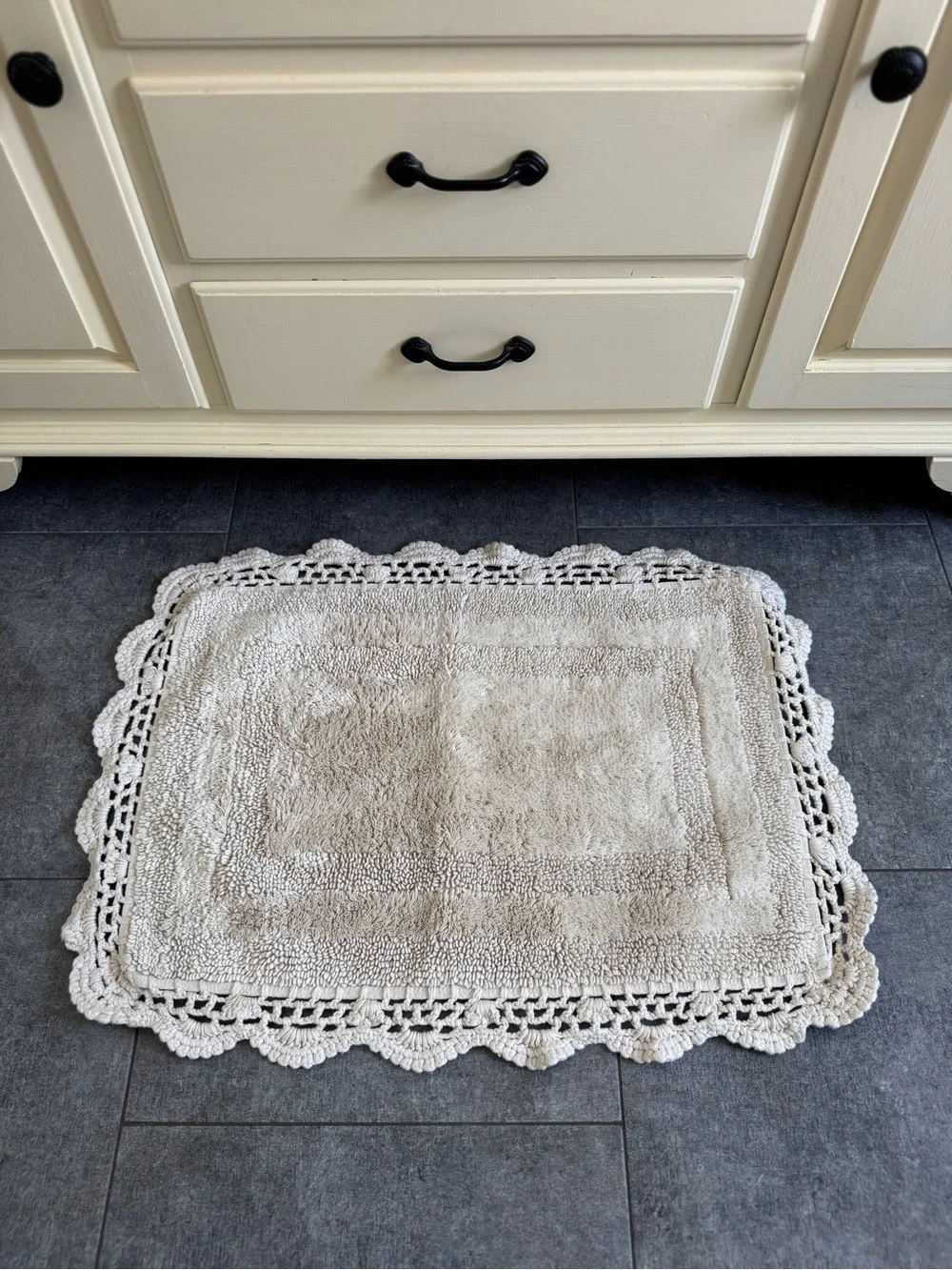 Cream Rug with Crochet Edge